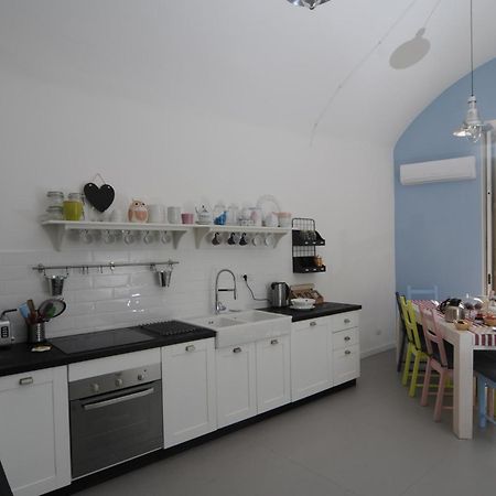 A Casa Di Anna Bed & Breakfast เนเปิลส์ ภายนอก รูปภาพ