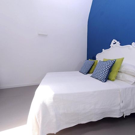 A Casa Di Anna Bed & Breakfast เนเปิลส์ ภายนอก รูปภาพ