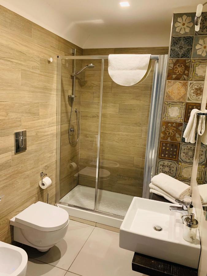A Casa Di Anna Bed & Breakfast เนเปิลส์ ภายนอก รูปภาพ