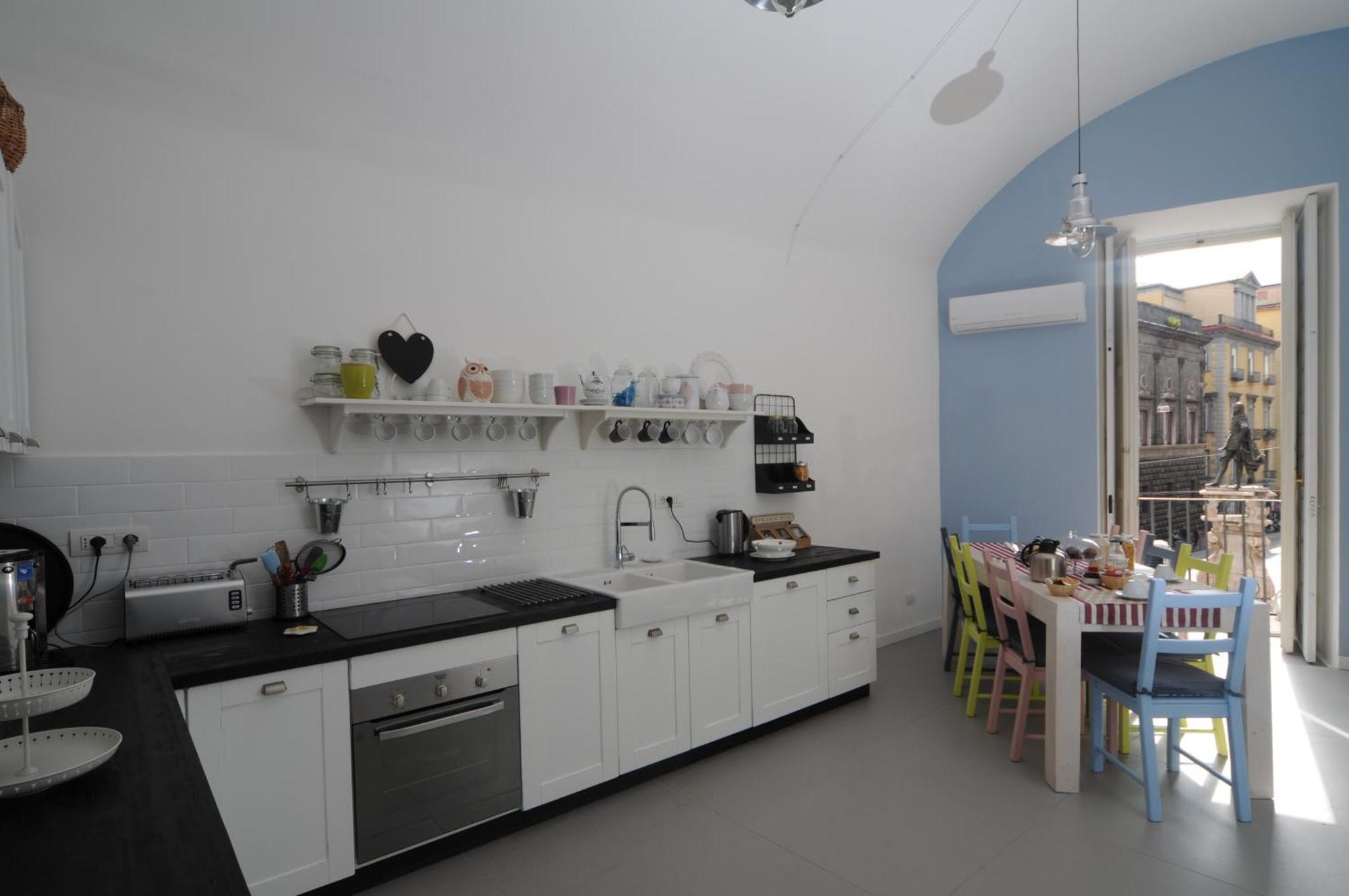 A Casa Di Anna Bed & Breakfast เนเปิลส์ ภายนอก รูปภาพ