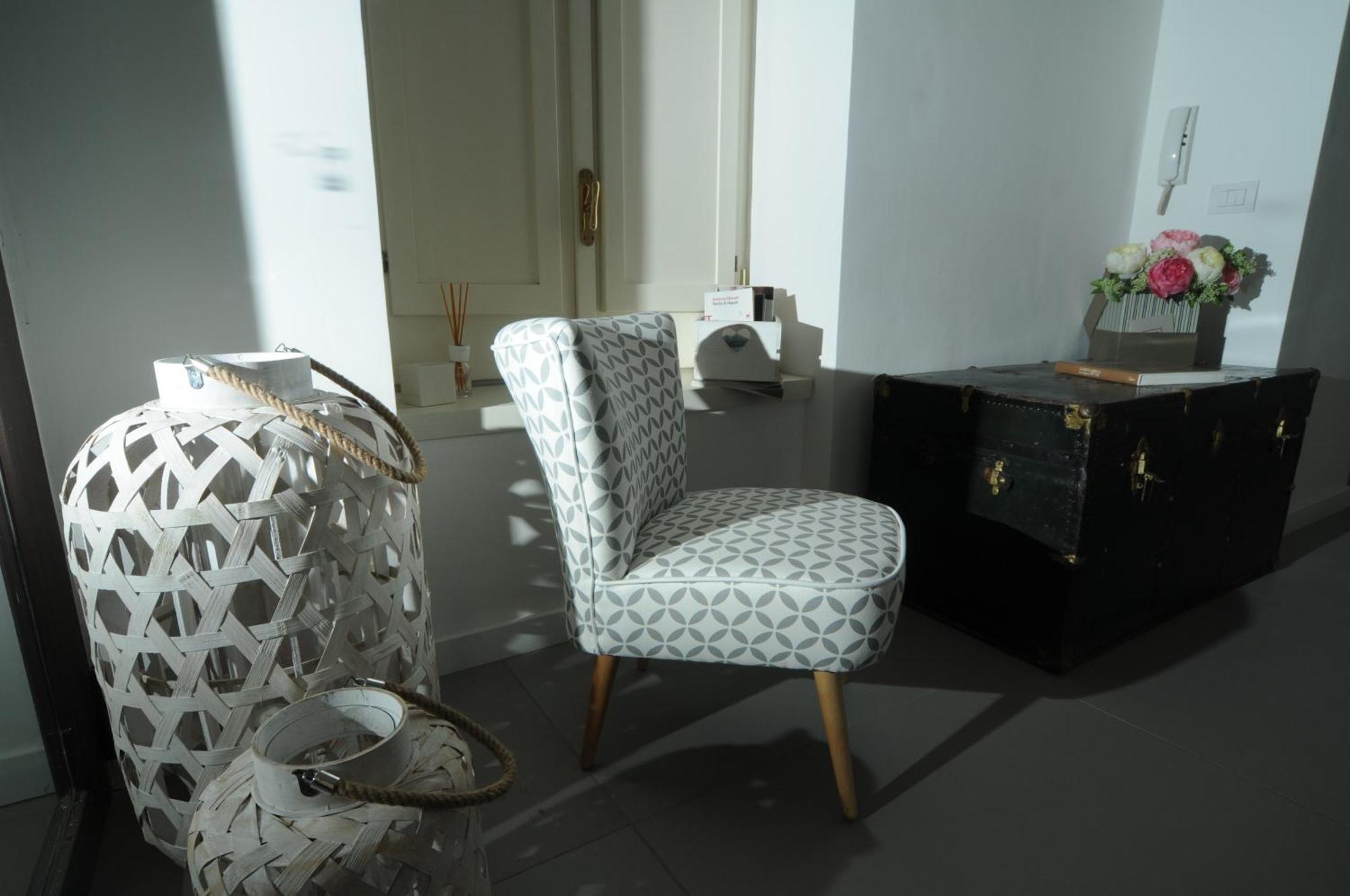A Casa Di Anna Bed & Breakfast เนเปิลส์ ภายนอก รูปภาพ