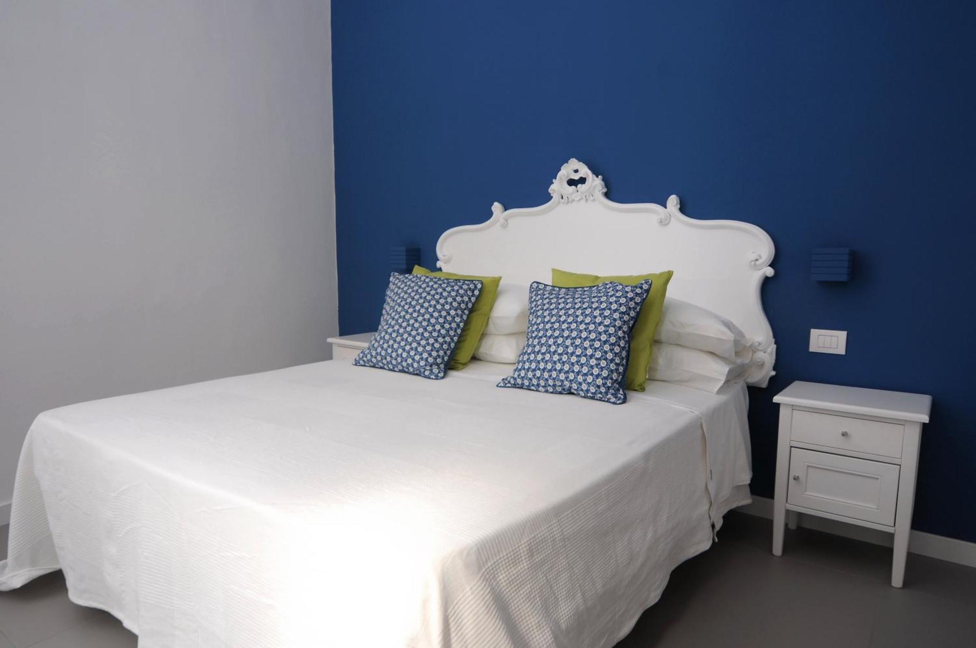 A Casa Di Anna Bed & Breakfast เนเปิลส์ ภายนอก รูปภาพ