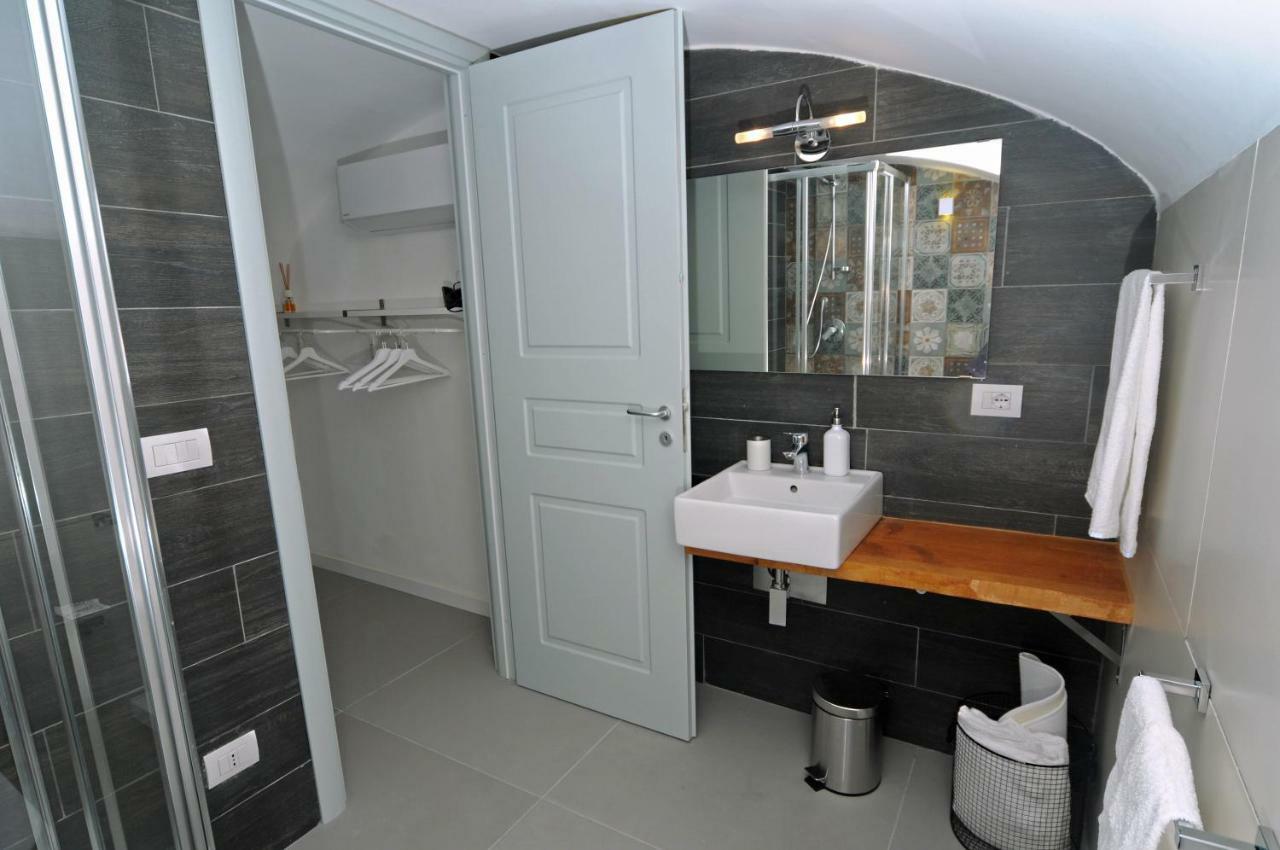 A Casa Di Anna Bed & Breakfast เนเปิลส์ ภายนอก รูปภาพ